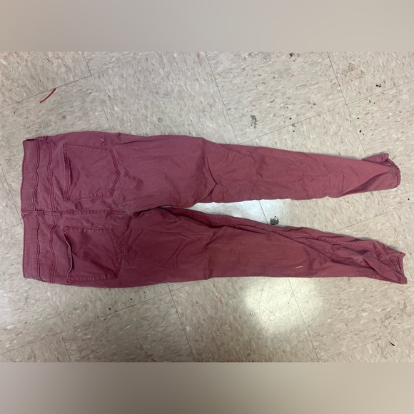 Old navy rockstar pants - Picture 2 of 2